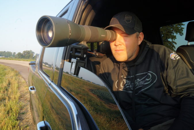 Spotting Scopes For Bowhunting