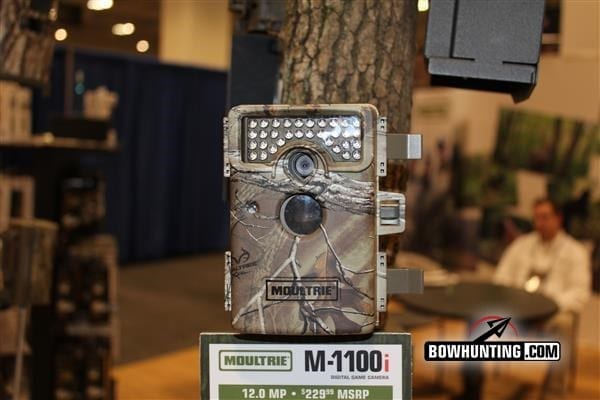 MOULTRIE M-1100i