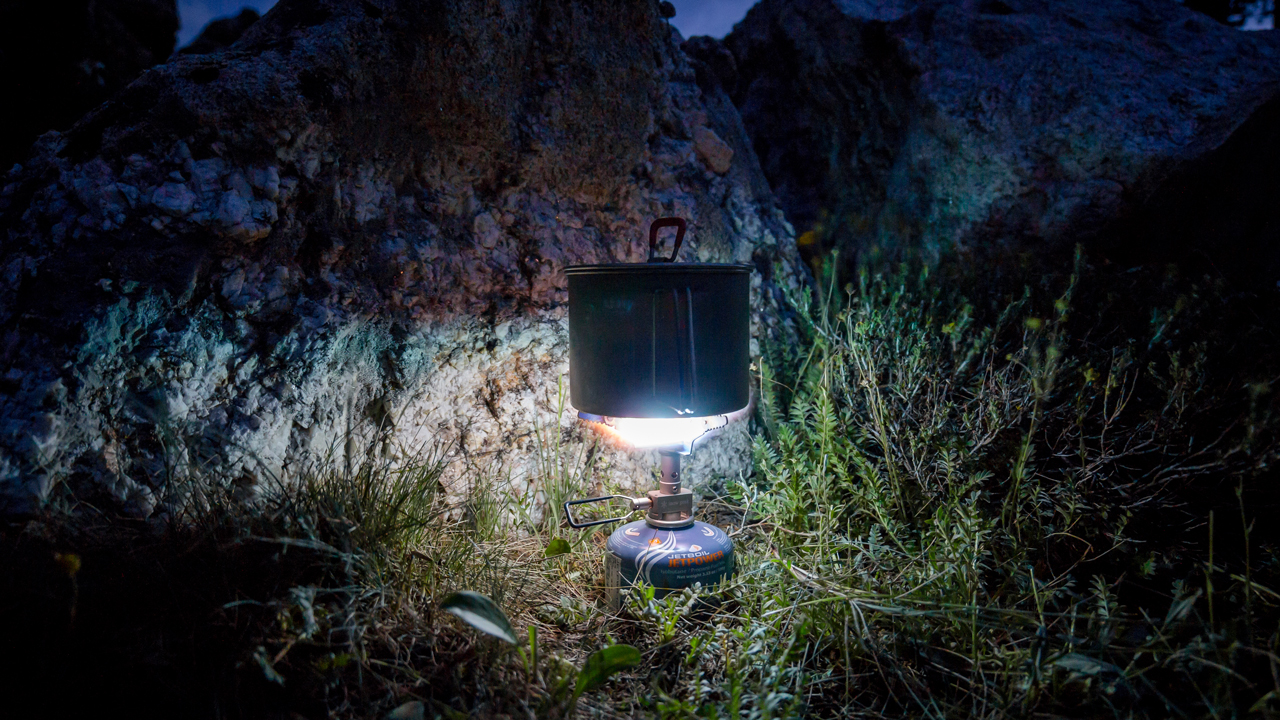 Backcountry-cooking-stove