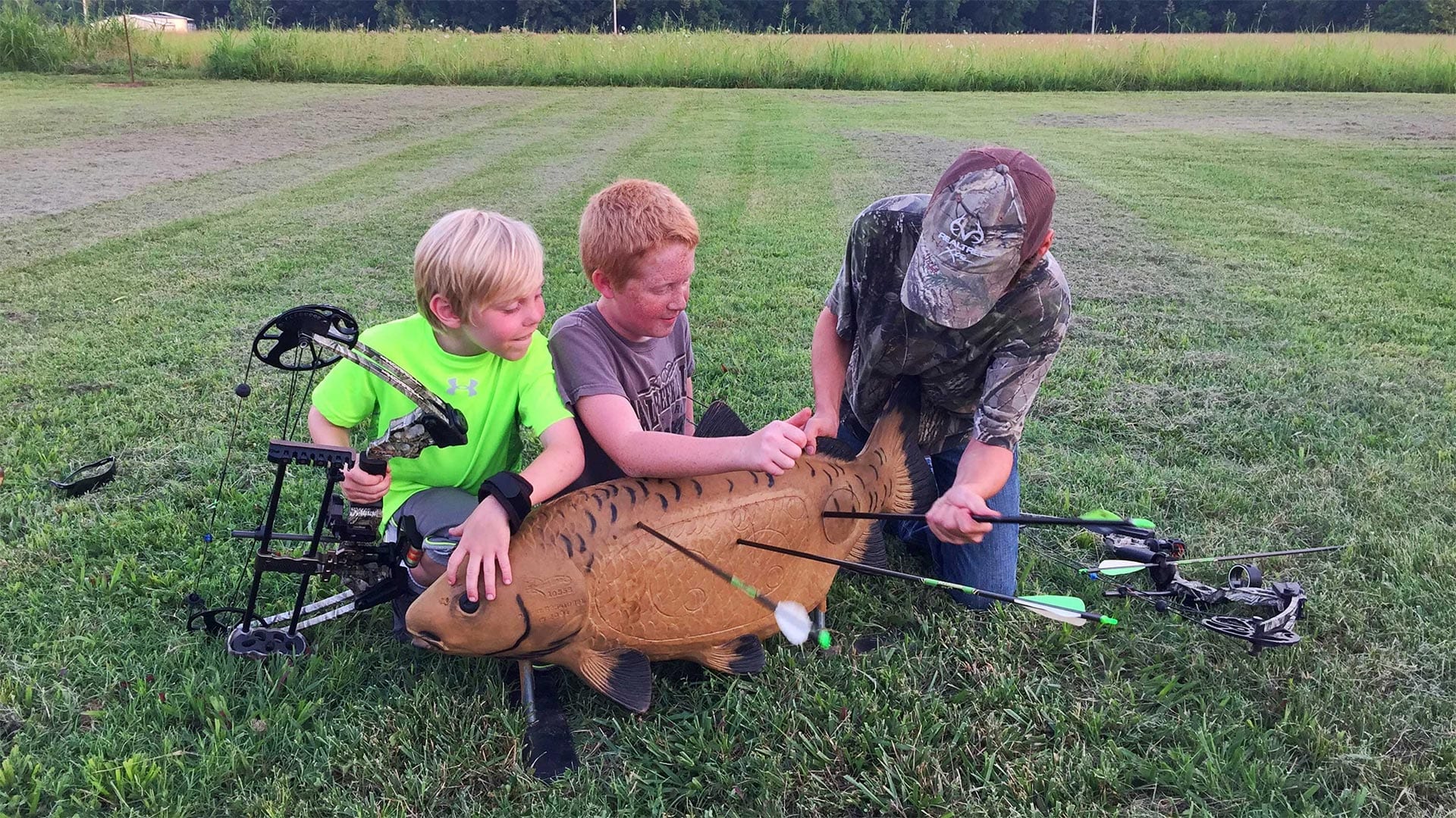 Bowfishing for the Big Stuff - Realtree Camo