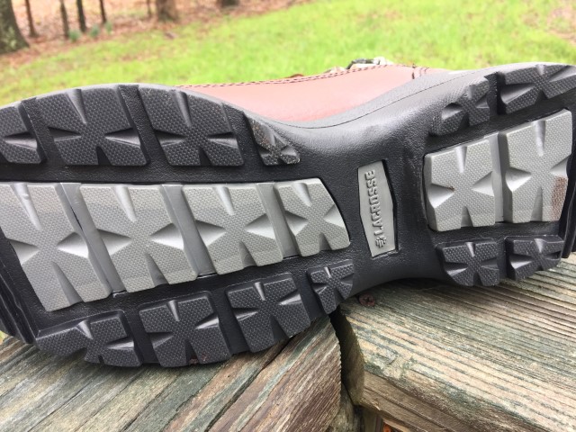 The Low Country outsole increases traction with improved surface contact underfoot on varied surfaces while it quickly sheds debris and mud.