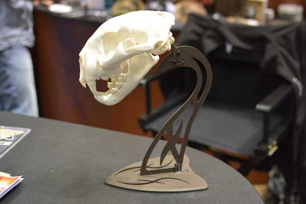 Skull Hooker Pedestal Mount Skull Hooker Pedestal Mount
