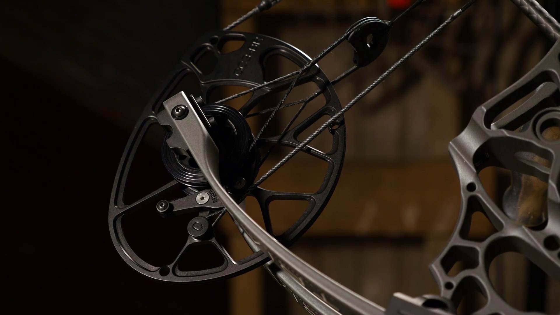 Mathews Triax Cam