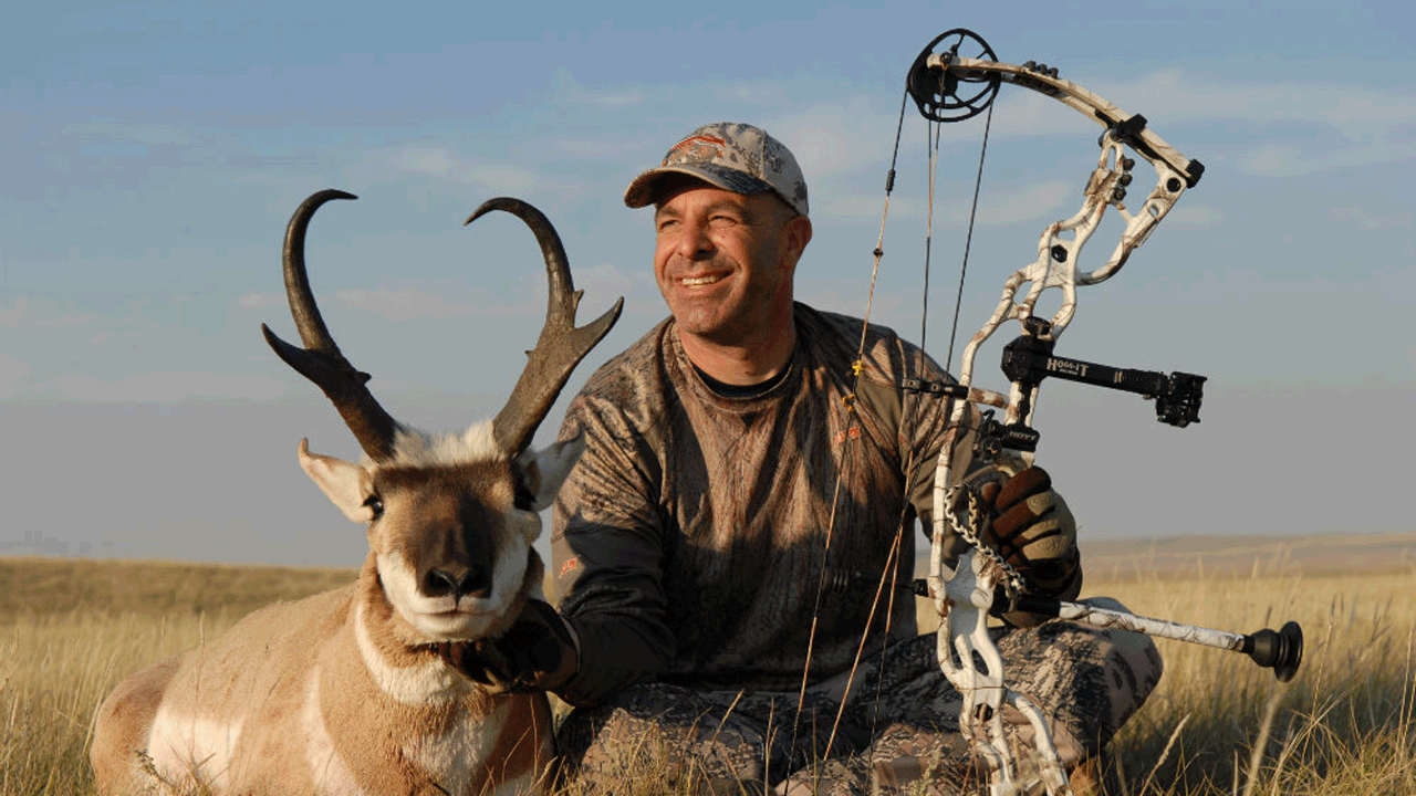 is a lighter bow really better-pj-reilly-with-antelope-buck