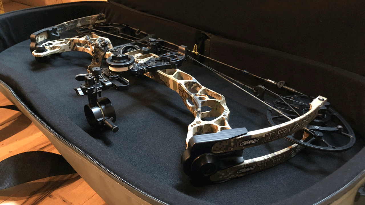 rugid-bow-case-open-with-bow