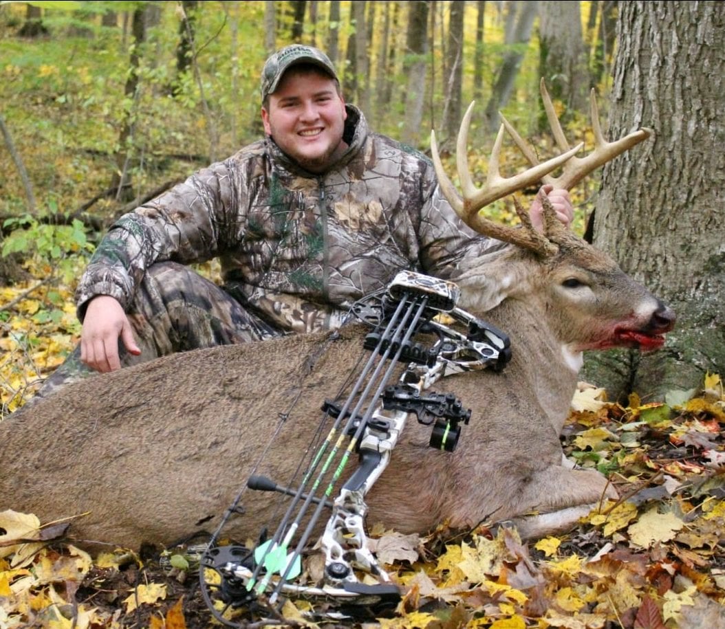 Whitetail deer in Ohio by Kevin Heacock