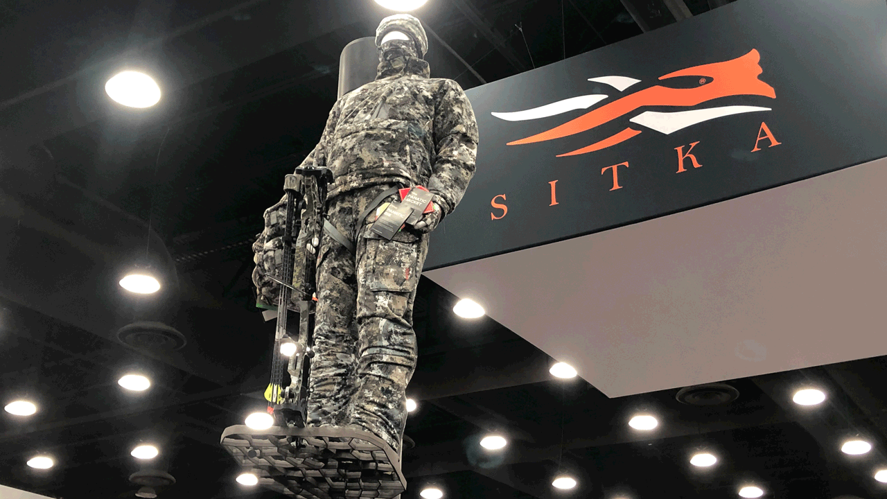Sitka-Fanatic-booth