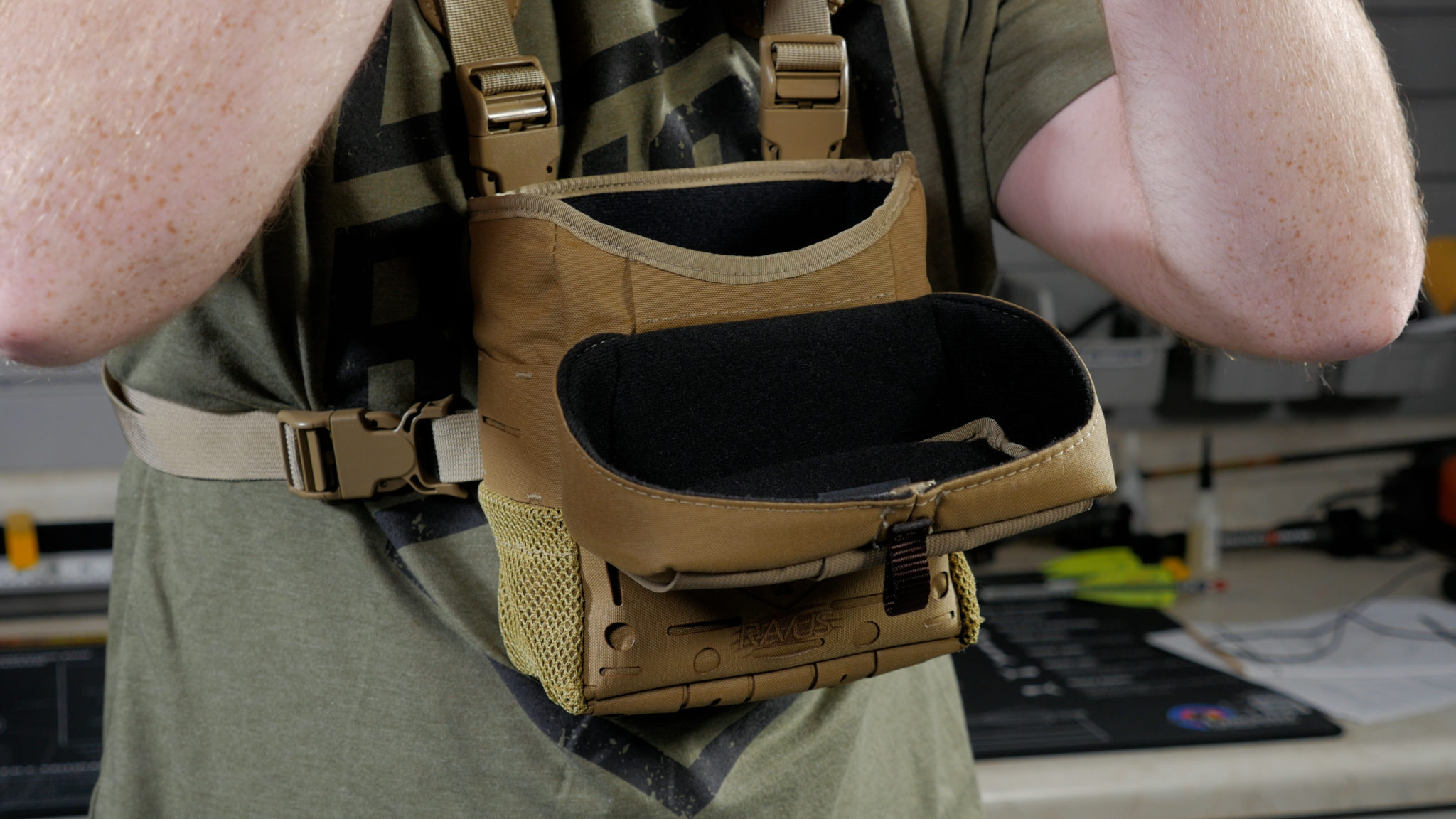 Alaska Guide Creations Ravus Bino Pack Bowhunting