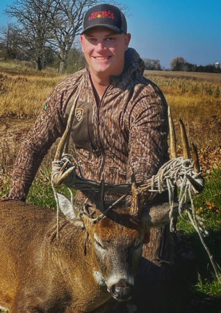 Wisconsin Buck Had 25 Feet Of Rope In Its Antlers