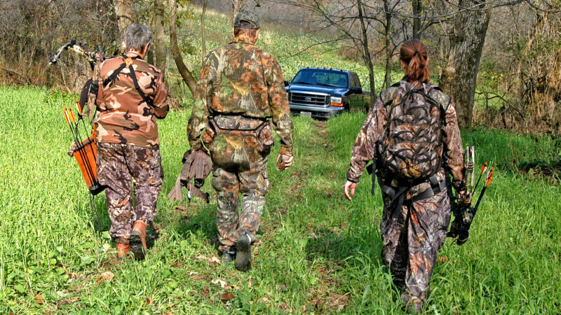 Wisconsin Rejects Archery Group Hunting For Antlerless Deer