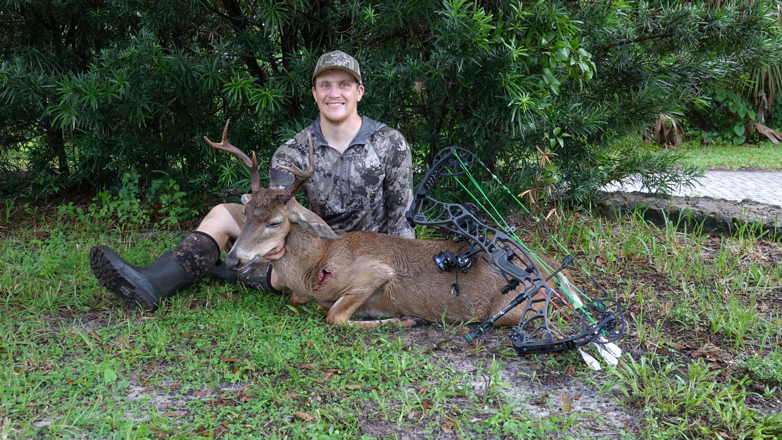 N/A - Whitetail in Naples Florida by Caleb Odom | Bowhunting.com