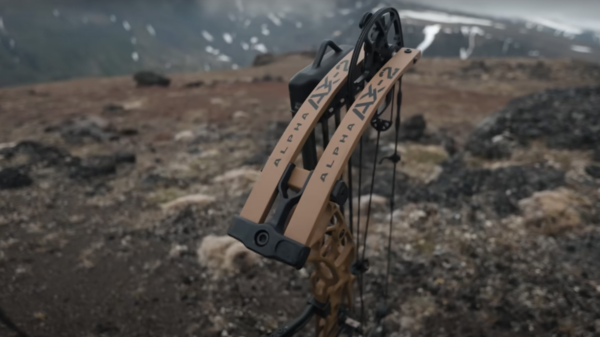 thumbnail image 2 of Hoyt Go-Stix 2.0 Bow Stand – Black (Compatible With New Hoyt Bows, 2025 Model) 2 of 4