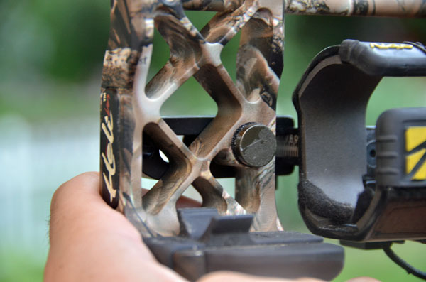 Tracer lighted nock magnet on Mathews bow